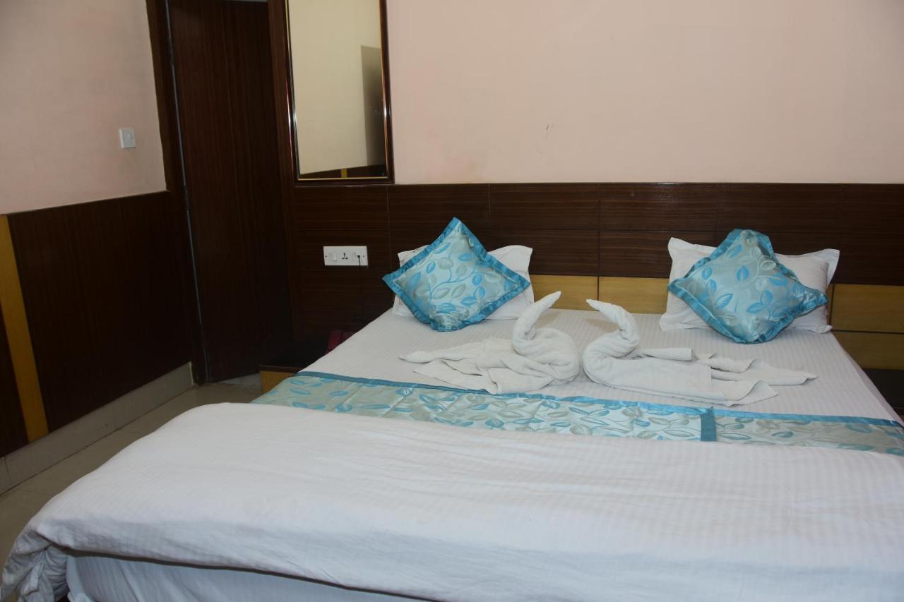 Hotel Om International Бодх-Гая Екстер'єр фото