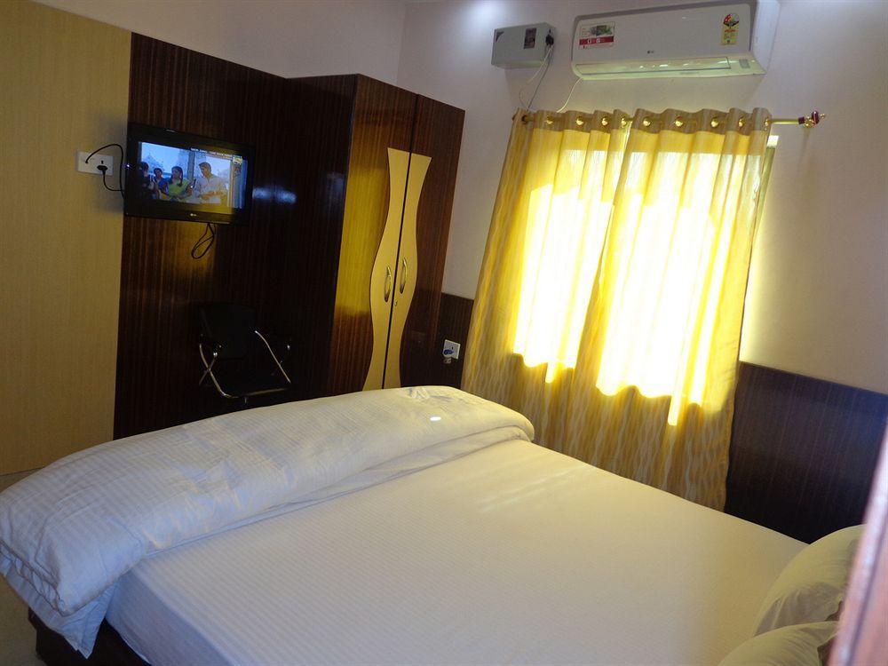 Hotel Om International Бодх-Гая Екстер'єр фото