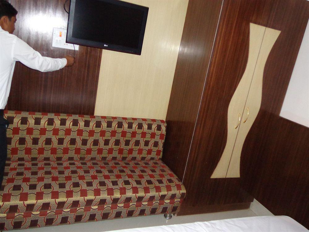 Hotel Om International Бодх-Гая Екстер'єр фото